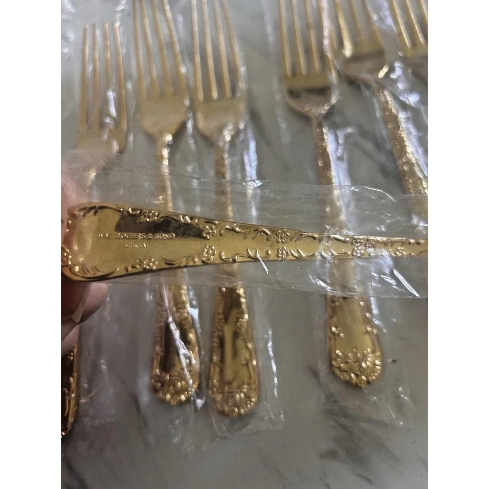 WM Rogers & Son Gold Plated Dinner Forks Lot of 6 Enchanted Rose 8